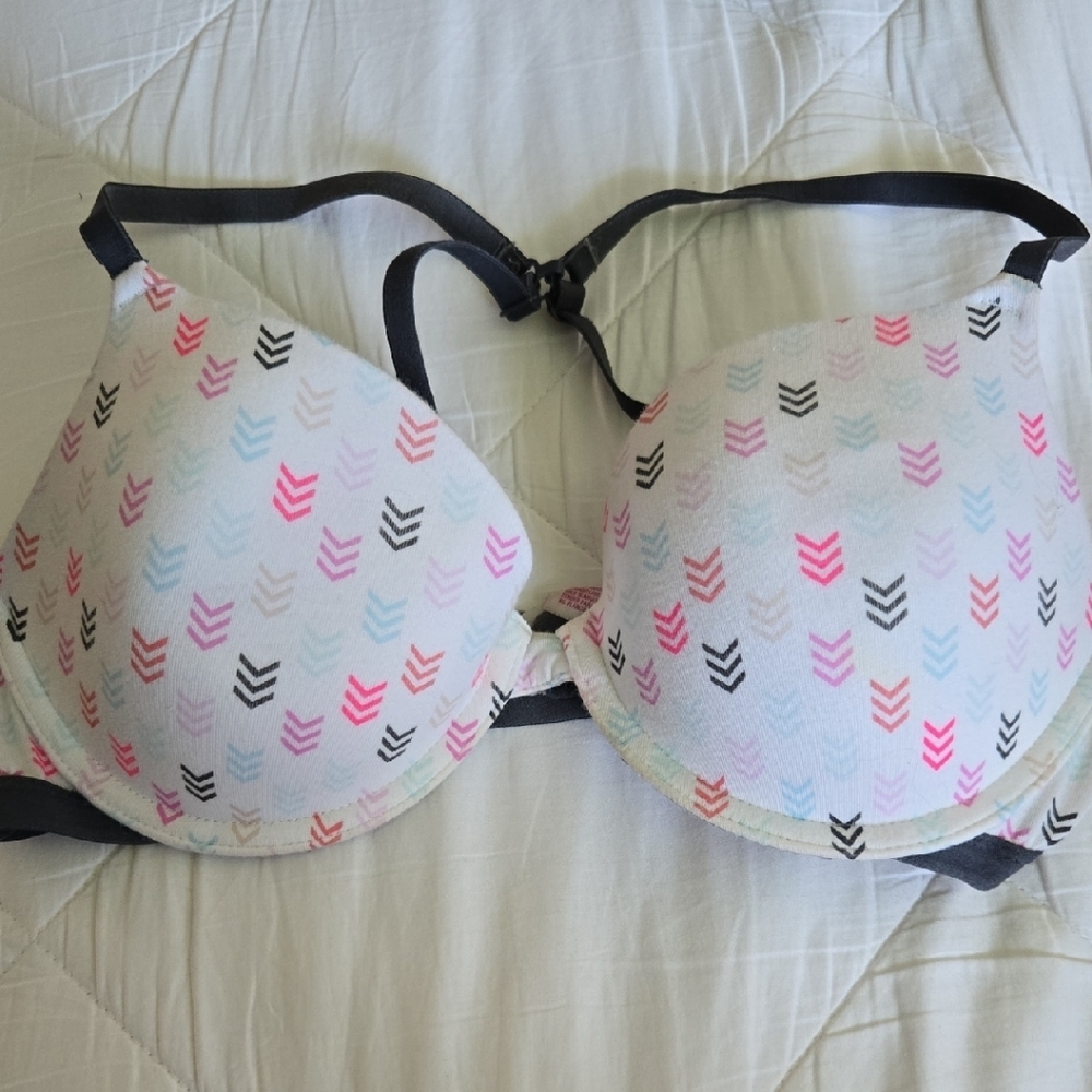 Xhilaration Pink and White Chevron Bra Intimates